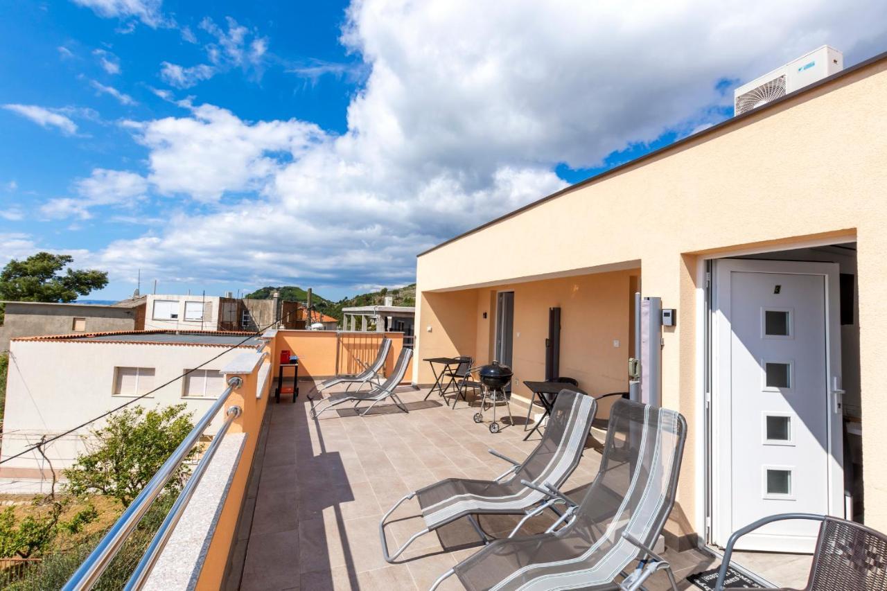 Villa Tomas „The View Of Jesenice“ Jesenice  Luaran gambar