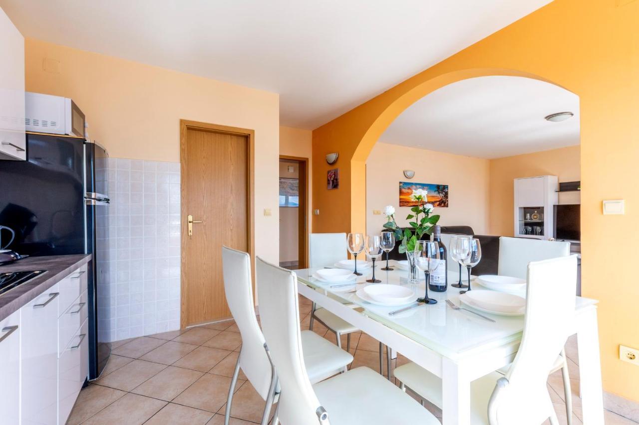 Villa Tomas „The View Of Jesenice“ Jesenice  Luaran gambar